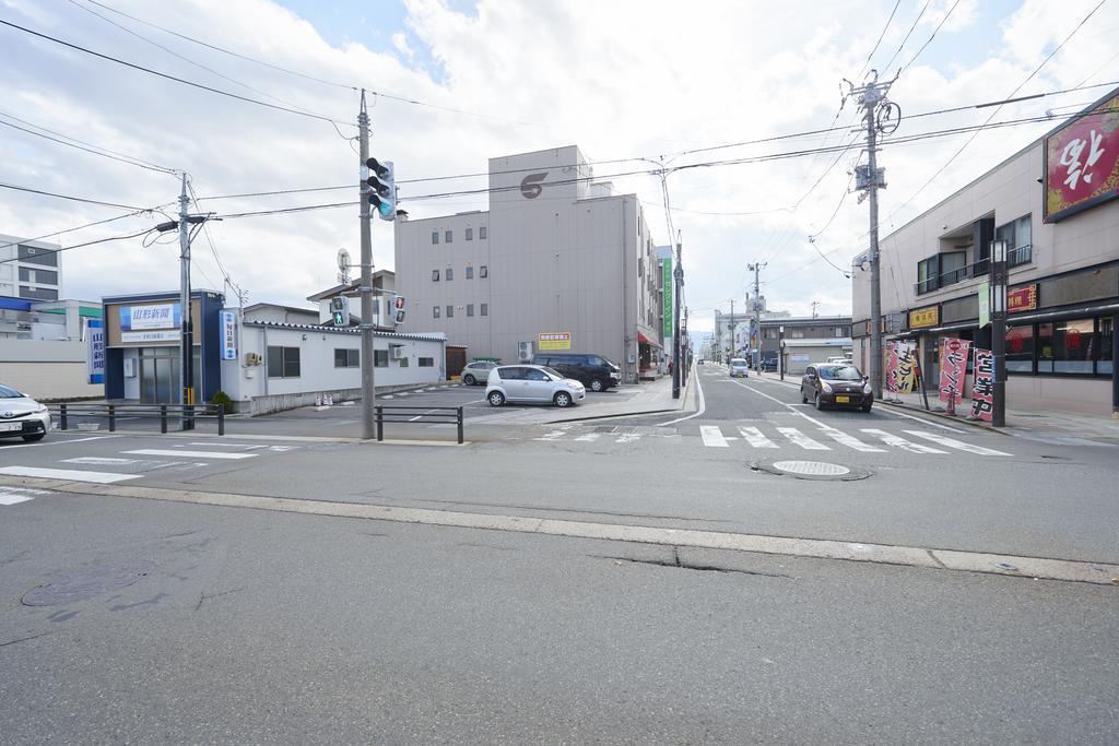 Select Inn Yonezawa Exterior foto